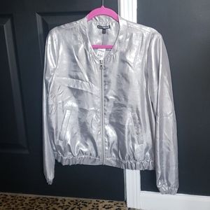 Lightweight metallic bomber style